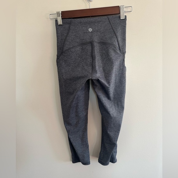 LULULEMON Cropped Leggings - Picture 3 of 5